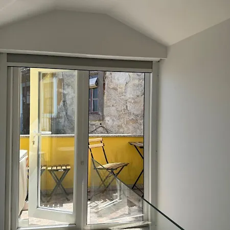 Charming With Balcony In Campanha 公寓