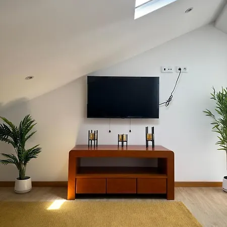 Charming With Balcony In Campanha 波尔图